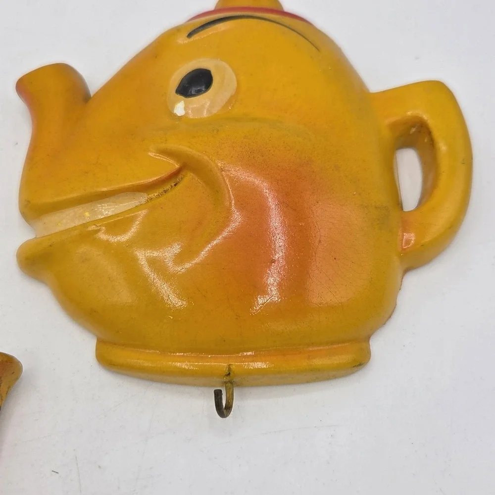 Vintage MCM Chalkware Kitsch Anthropomorphic Mr & Mrs Tea Kettle W/ Hook
